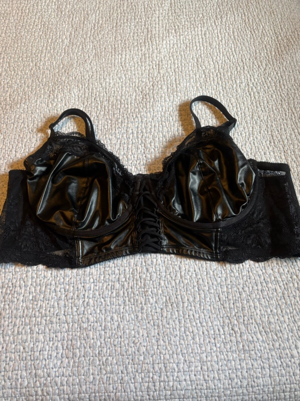 Torrid Curve Size 4 NWOT Plus Underwire Bra